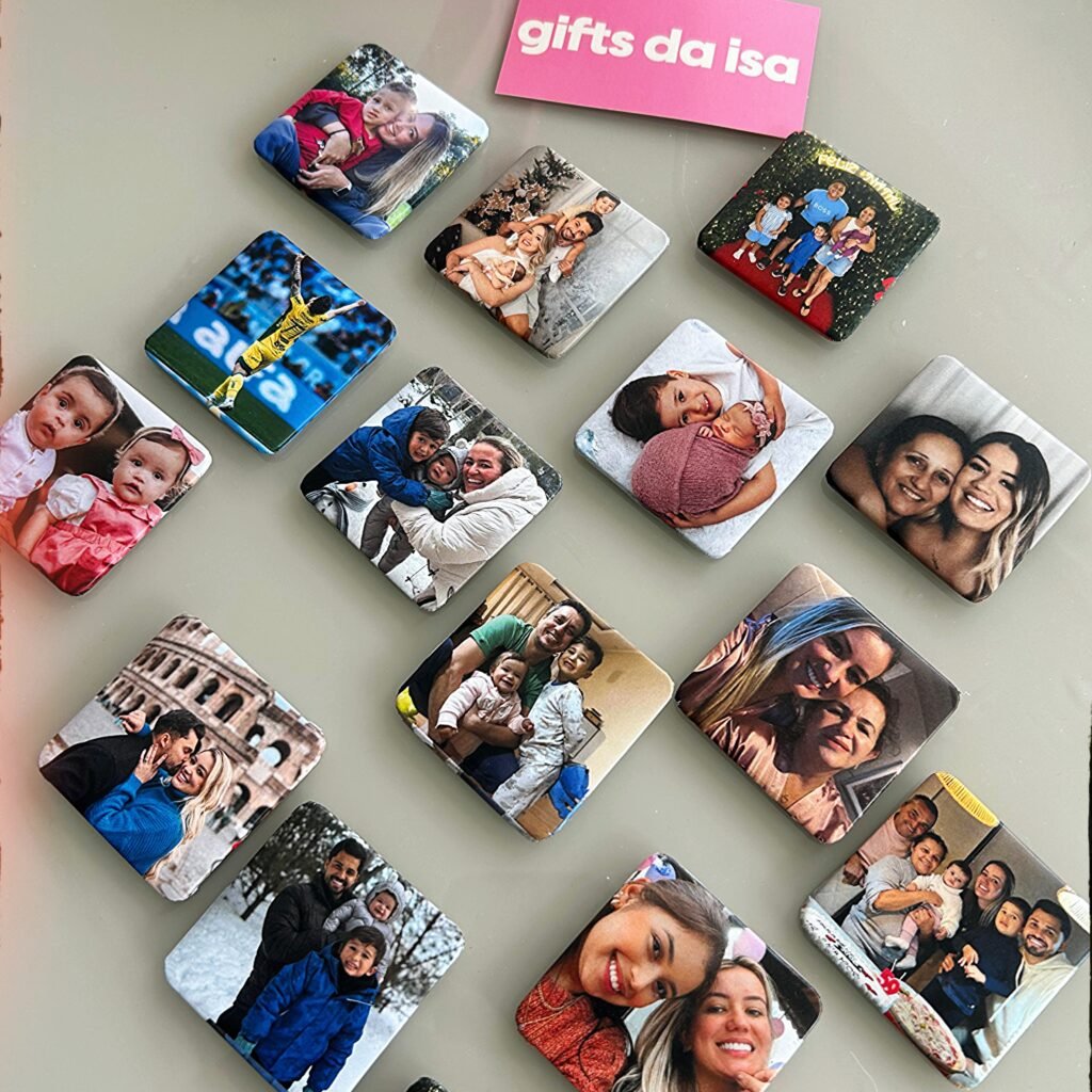 Coleção de ímãs com fotos de família